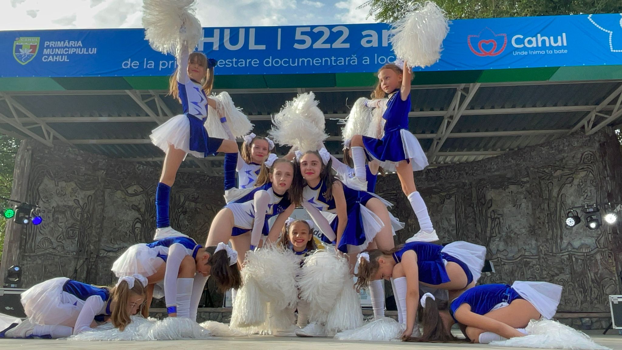 Trupa “Magic Girls” de la CSM Constanța a primit aplauze la scenă deschisă