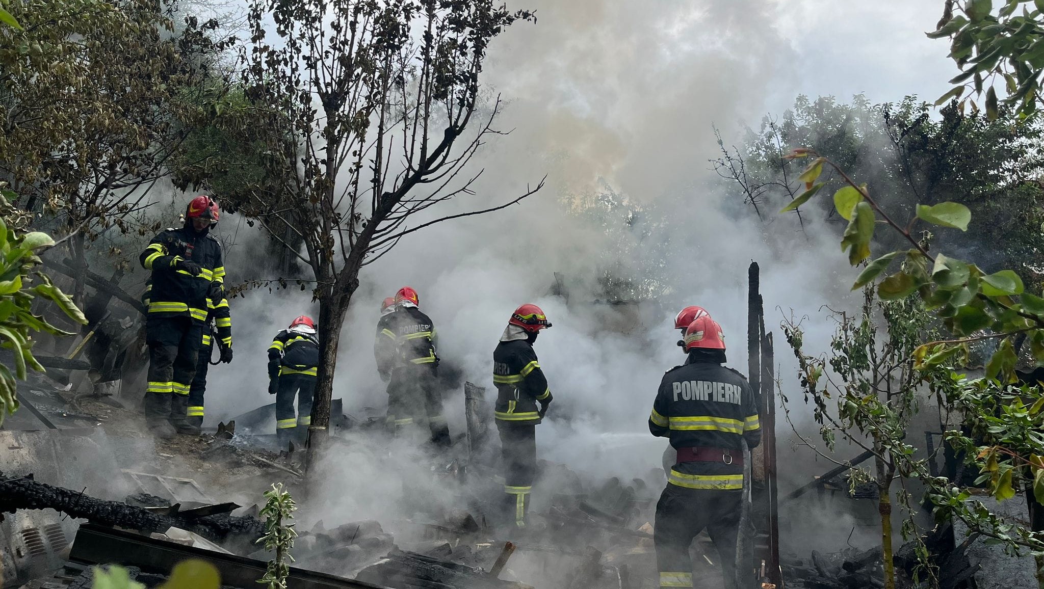 Pompierii tulceni, pregătiți să intervină în caz de urgență în noaptea de Revelion. Din 25 decembrie și până astăzi, salvatorii au participat la 65 de misiuni