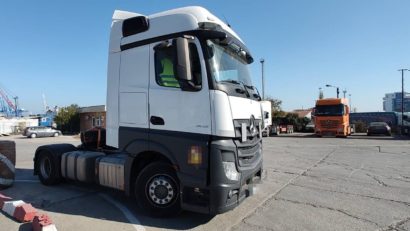 Camion cu numere de înmatriculare false, căutat în Polonia, descoperit în Portul Constanța