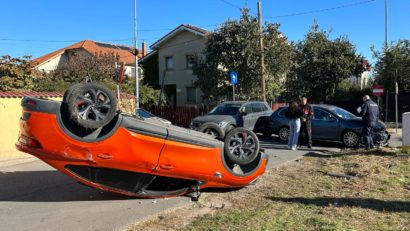 CONSTANȚA: Cinci răniţi, între care doi copii, într-un accident cu două autoturisme în Palazu Mare