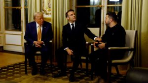 Discuții pentru o „pace justă” în Ucraina, la întânirea dintre Zelenski, Trump și Macron