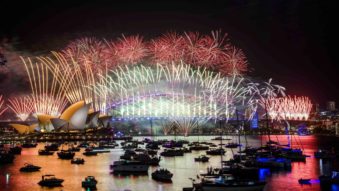 AUSTRALIA: Trecerea în noul an, marcată la Sydney cu tradiționalul foc de artificii