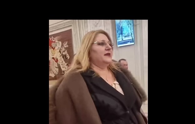 Dosar penal pentru purtare abuzivă, după ce Diana Șoșoacă a agresat verbal o jurnalistă