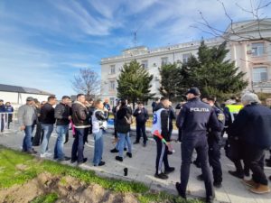 protest politisti IPJ Constanta - foto - Banci