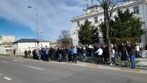 protest politisti IPJ Constanta - foto - Banci