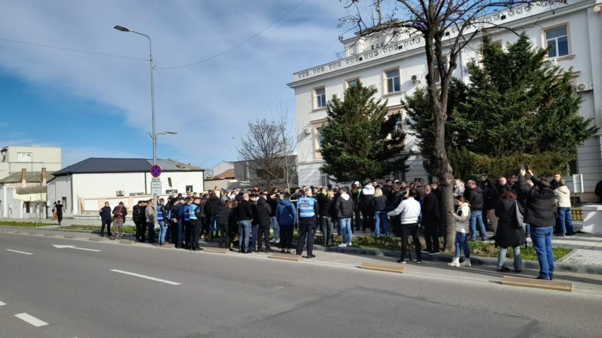 protest politisti IPJ Constanta - foto - Banci