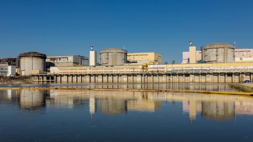 (UPDATE) Fum în clădirea administrativă a Centralei Nuclearelectrice de la Cernavodă