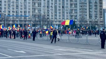 Protestul sindicaliștilor, încheiat mai devreme, din cauza susținătorilor lui Călin Georgescu sosiți în fața Guvernului