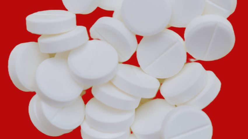 Paracetamol Challenge – o nouă provocare periculoasă în rândul tinerilor pe TikTok